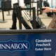 Image for article titled Report: More Travelers Avoiding Long Lines At Airport Thanks To Cinnabon PreCheck Memberships